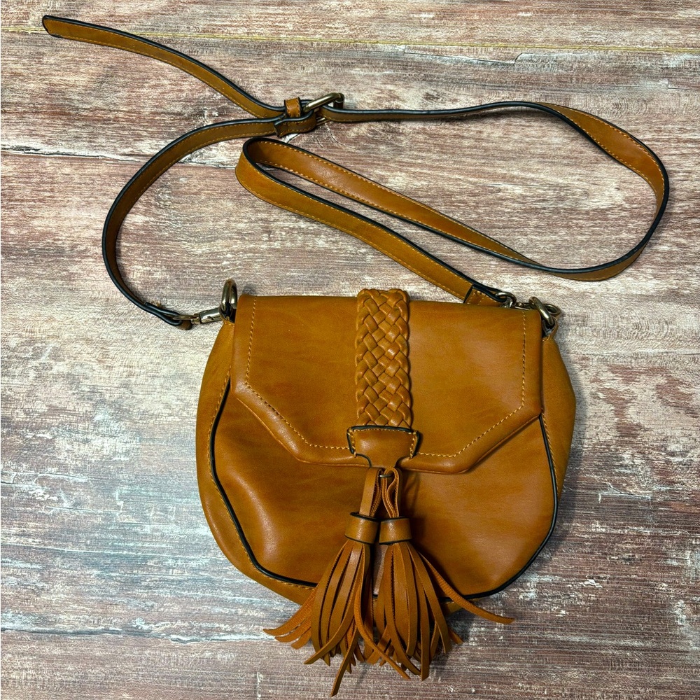 Mellow World | GUC Tan Crossbody Bag Braided Accent Boho Festivals Purse